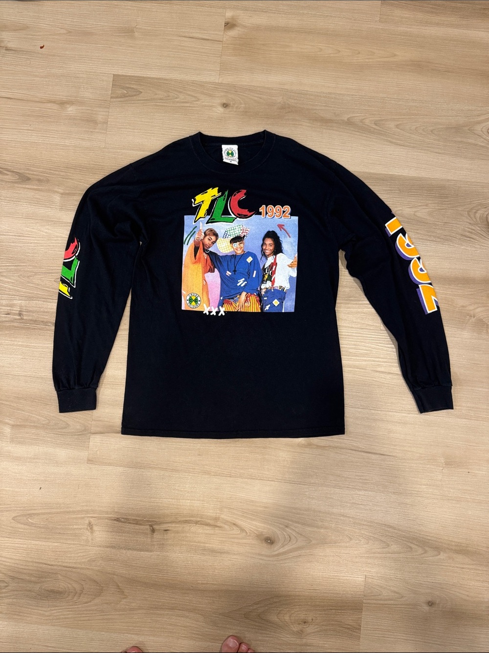 Vintage Cross Colours Medium TLC 1992 Black Graphic Long Sleeve TShirt